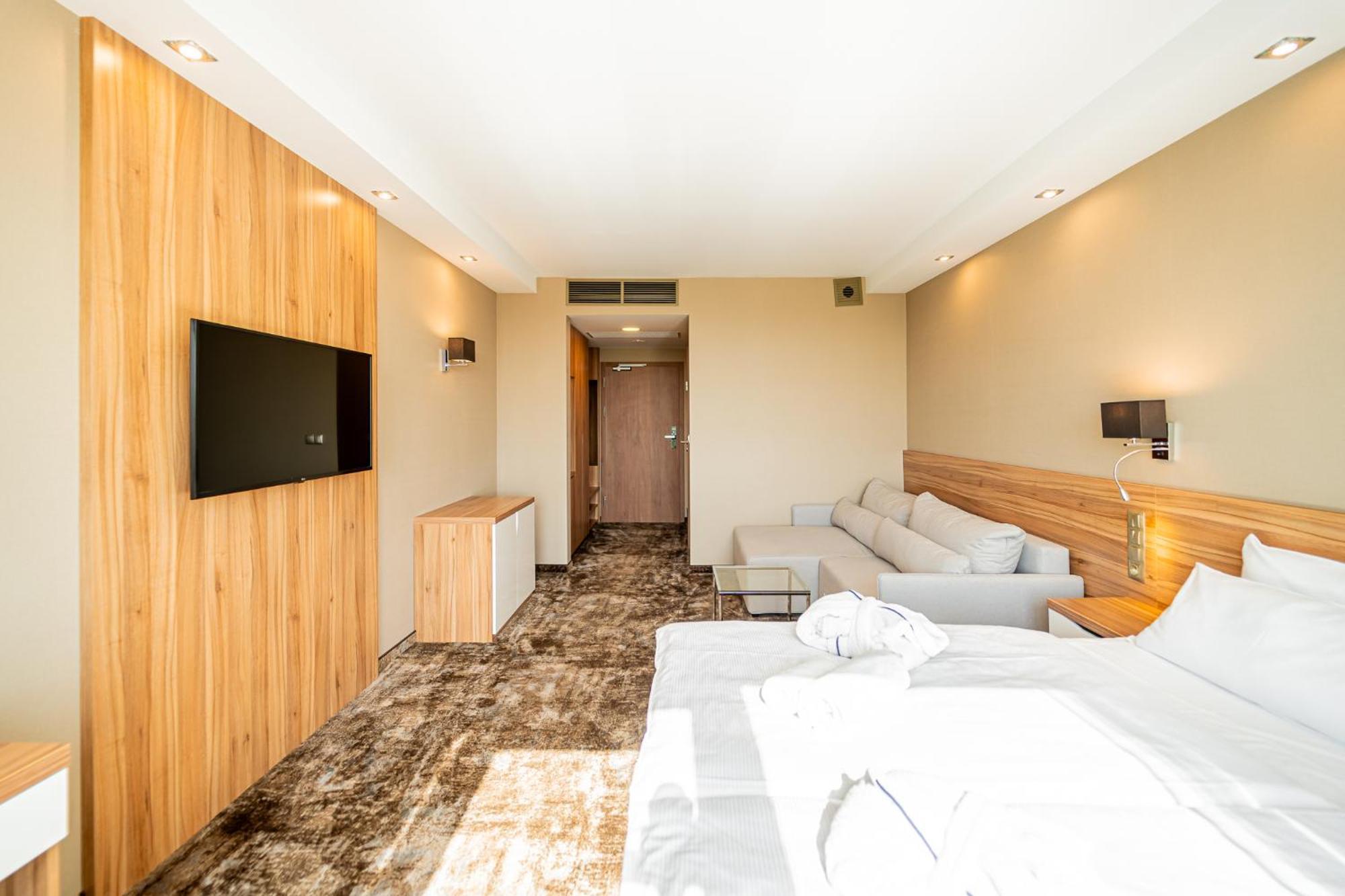 Blue&Green Baltic Hotel Medispa&Fit Колобжег Екстериор снимка